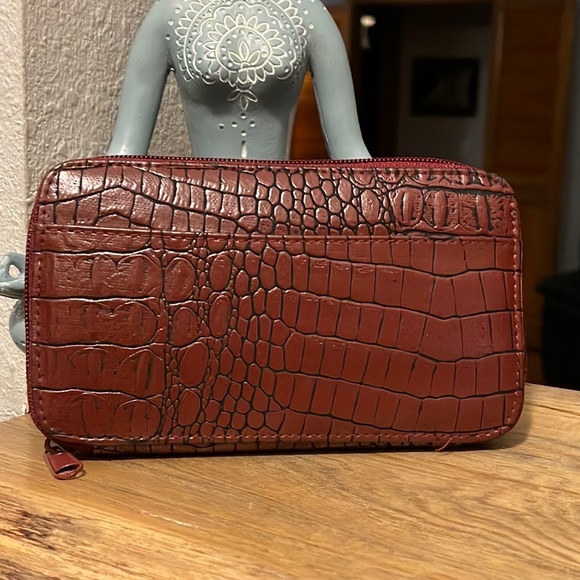 NWOT Maroon Red Reptile Print Zip Checkbook Wallet - Picture 7 of 12
